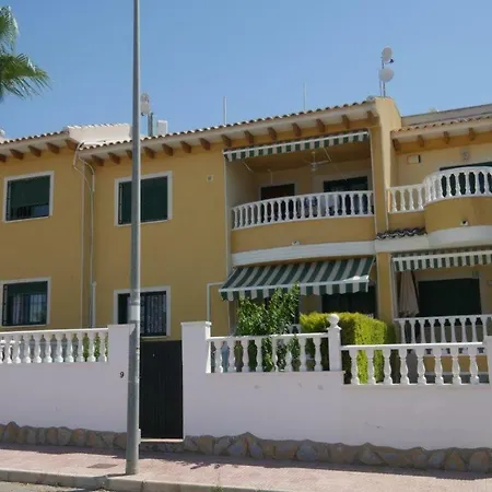 Nuestro Palicio アパート *